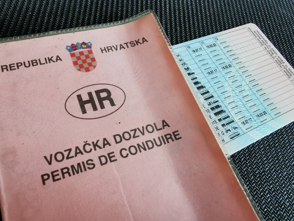 kupiti registriran vozacka dozvola